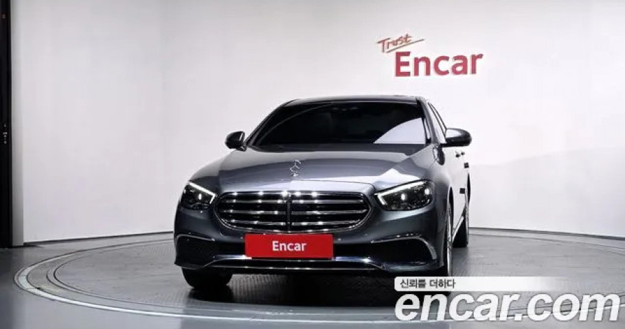Mercedes-Benz E-Class 