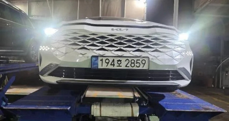 Kia K8 