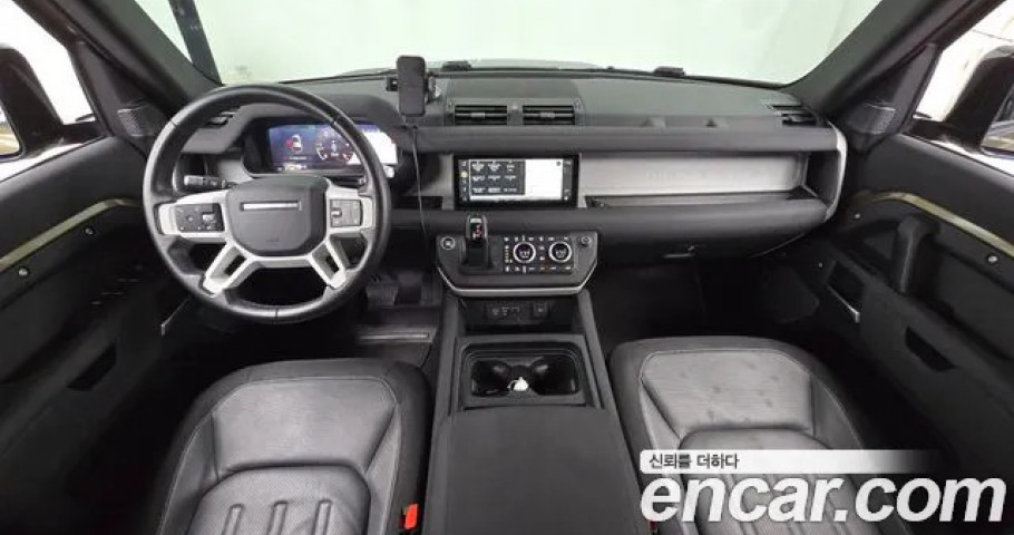 Land Rover Defender 