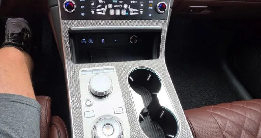 Genesis Gv80 