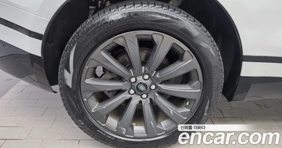 Land Rover Range Rover Velar 