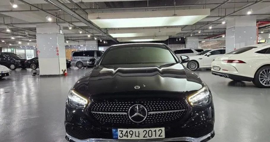 Mercedes-Benz E-Class 
