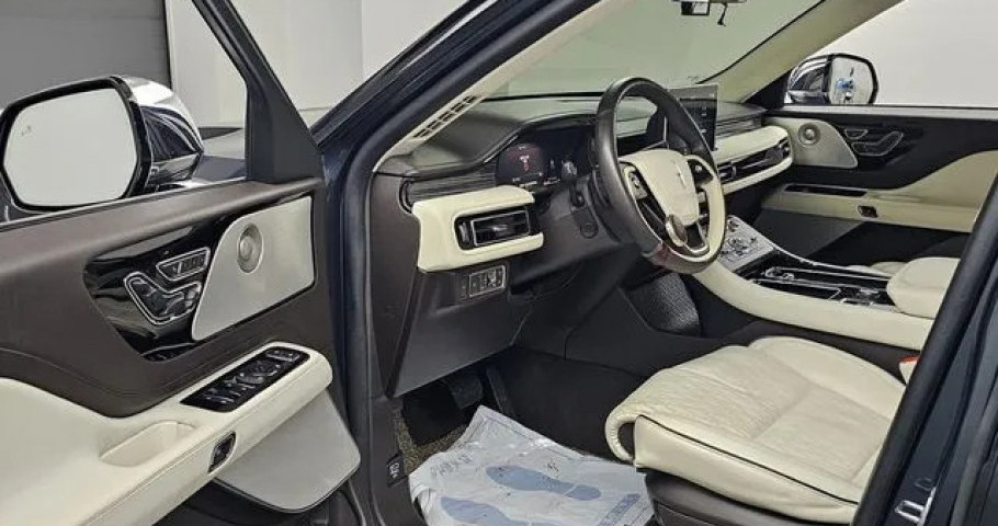 Lincoln Aviator 