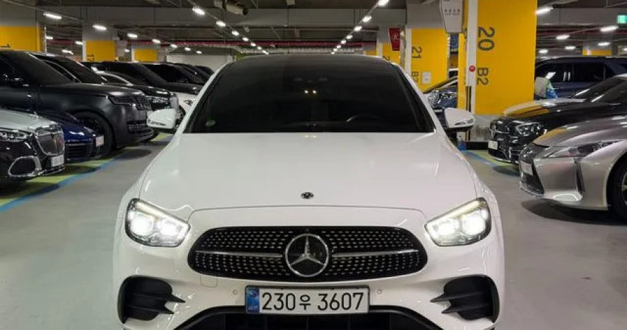 Mercedes-Benz E-Class 