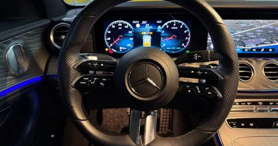 Mercedes-Benz E-Class 