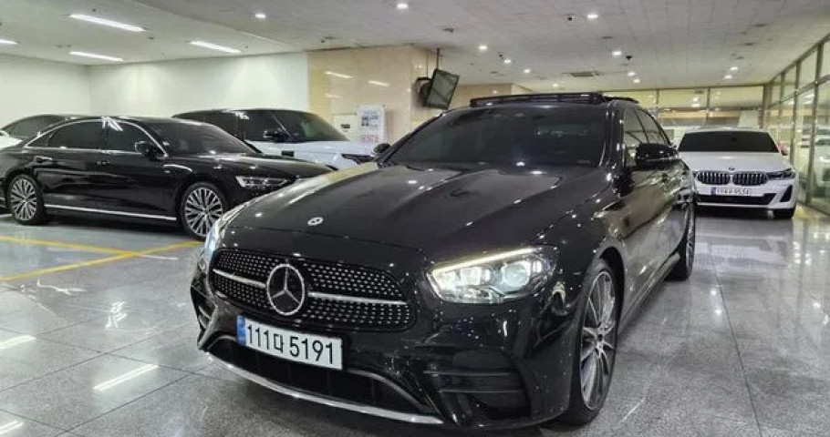 Mercedes-Benz E-Class 