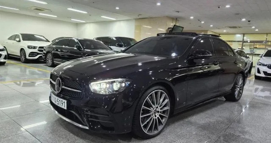 Mercedes-Benz E-Class 