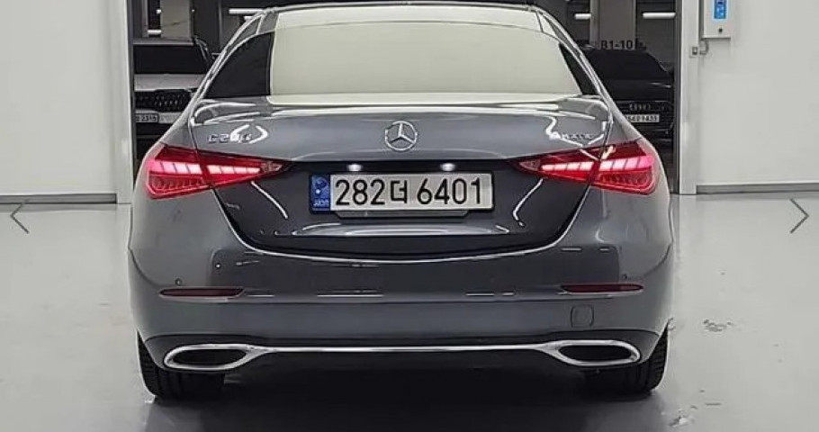 Mercedes-Benz C-Class 