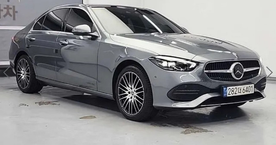 Mercedes-Benz C-Class 