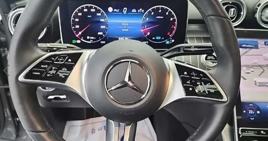 Mercedes-Benz C-Class 