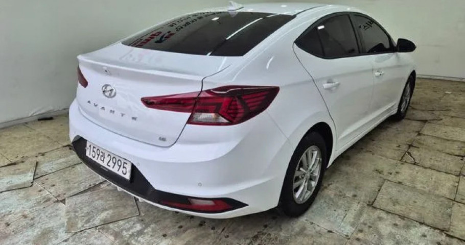 Hyundai Avante (Elantra) 