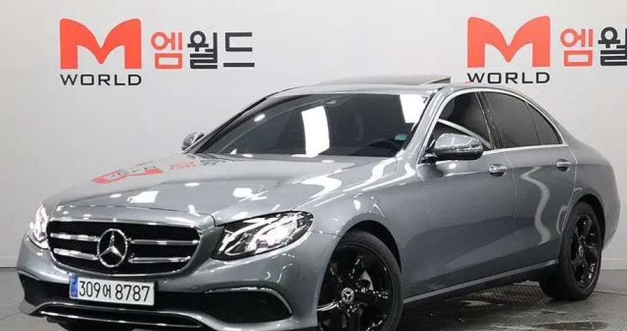 Mercedes-Benz E-Class 