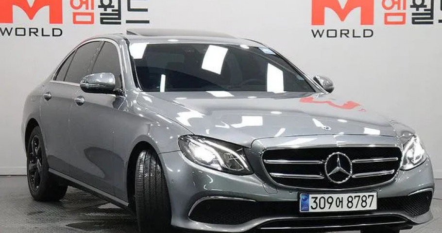 Mercedes-Benz E-Class 