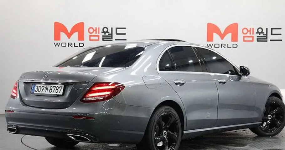 Mercedes-Benz E-Class 