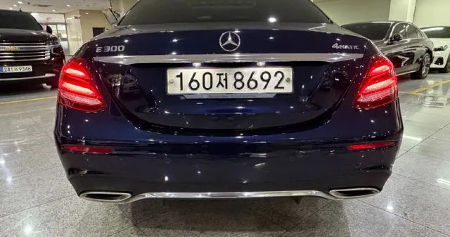 Mercedes-Benz E-Class 