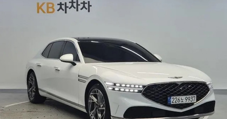 Genesis G90 