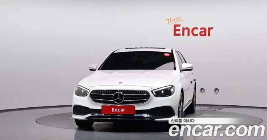 Mercedes-Benz E-Class 