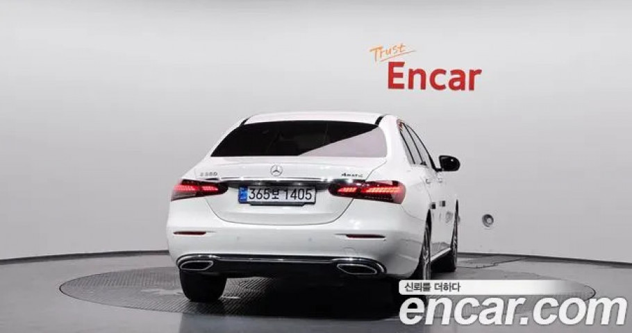 Mercedes-Benz E-Class 