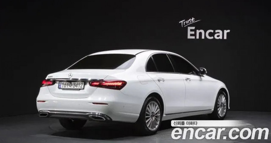 Mercedes-Benz E-Class 