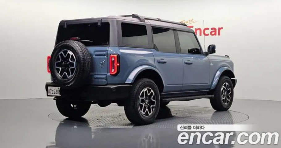 Ford Bronco 
