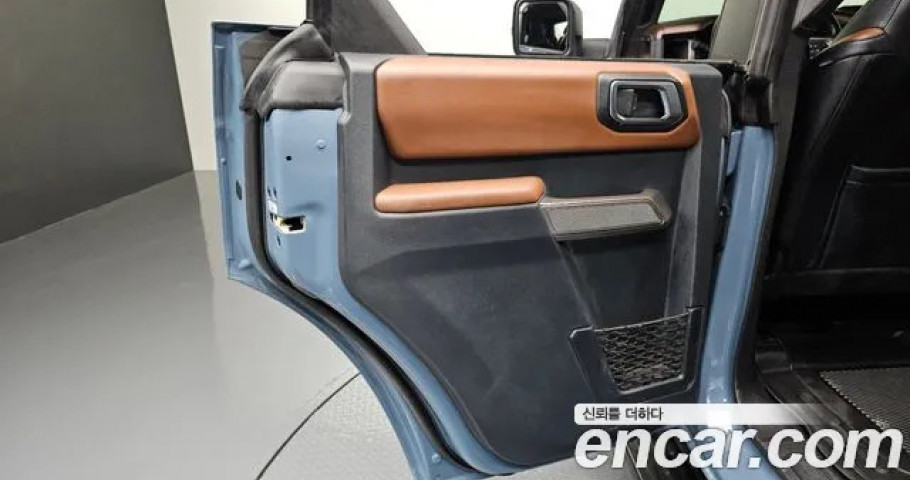 Ford Bronco 