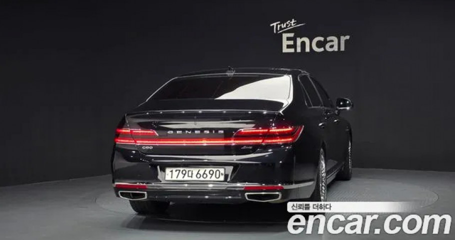 Genesis G90 