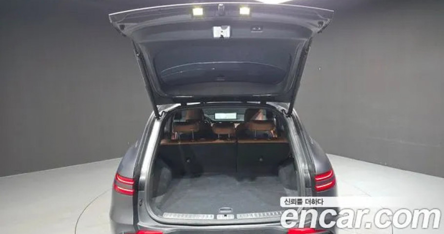 Genesis Gv70 
