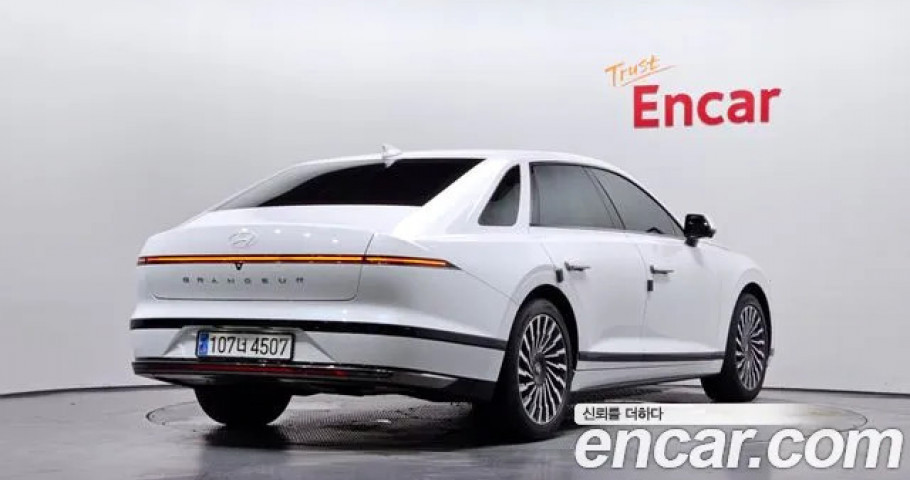 Hyundai Grandeur 