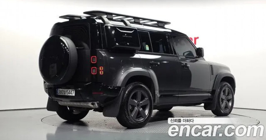 Land Rover Defender 