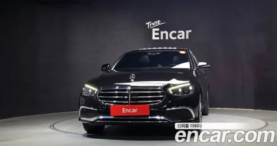 Mercedes-Benz E-Class 