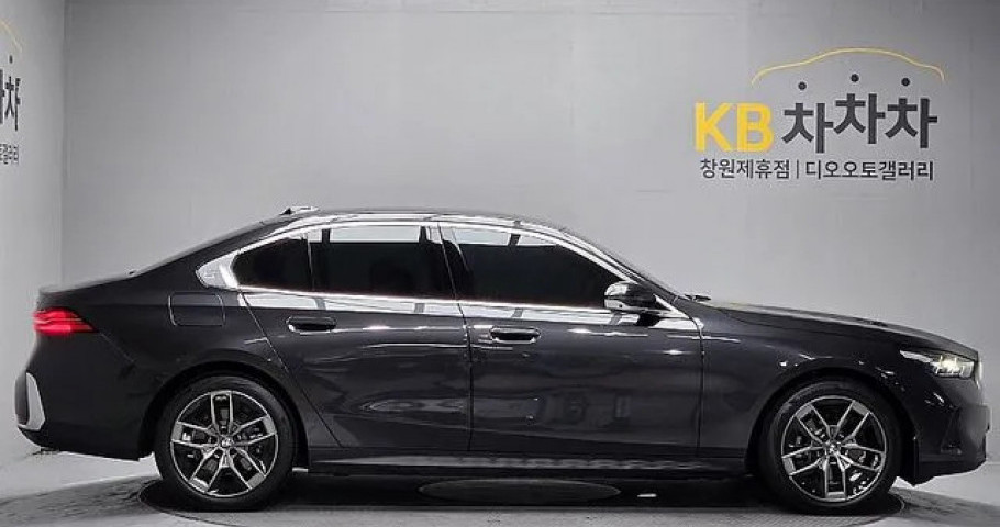 Bmw 5-Series 