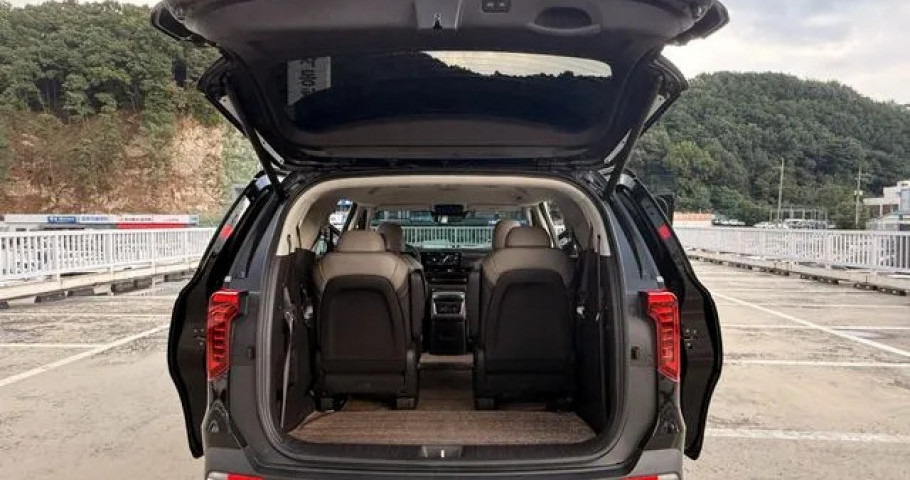 Kia Carnival 