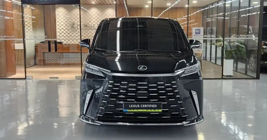 Lexus Lm 