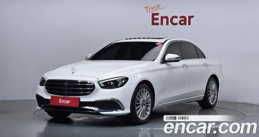 Mercedes-Benz E-Class 