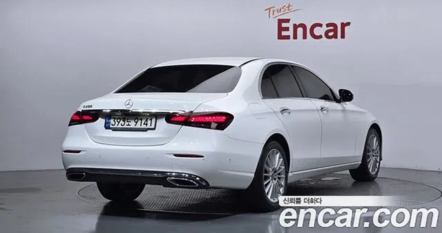 Mercedes-Benz E-Class 