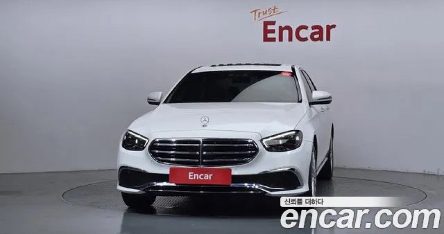 Mercedes-Benz E-Class 