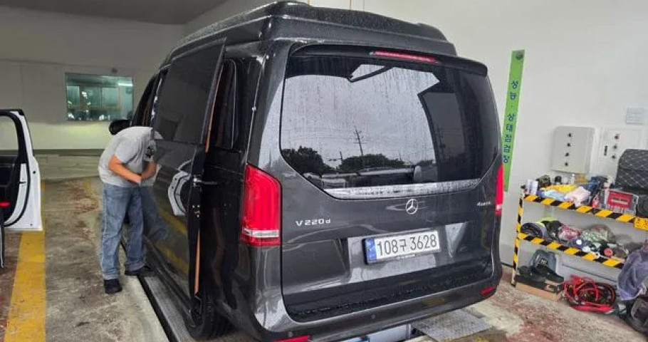Mercedes-Benz V-Class 