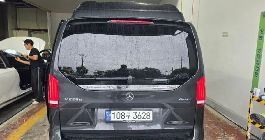 Mercedes-Benz V-Class 
