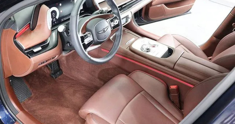 Genesis G90 