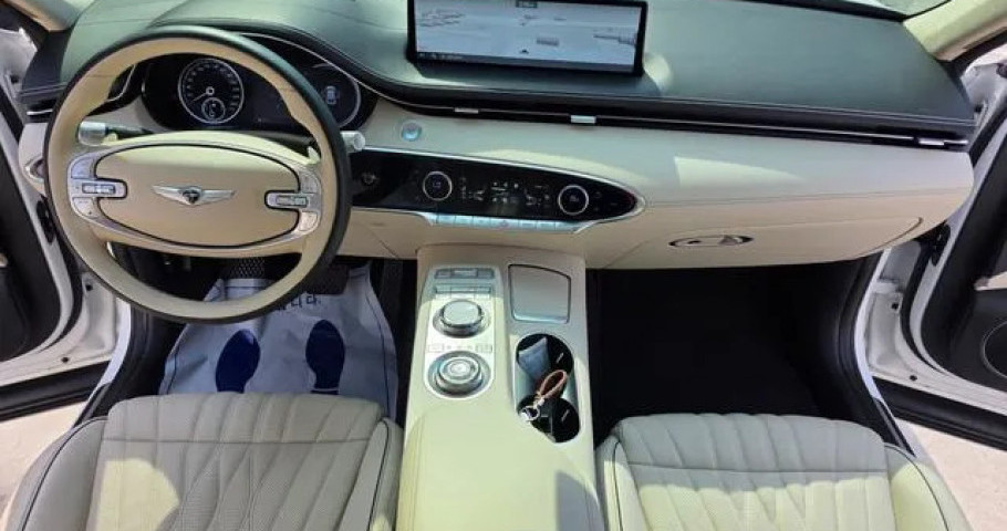 Genesis Gv70 