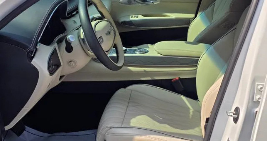 Genesis Gv70 