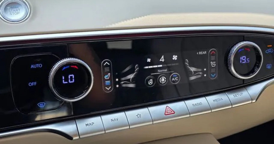 Genesis Gv70 