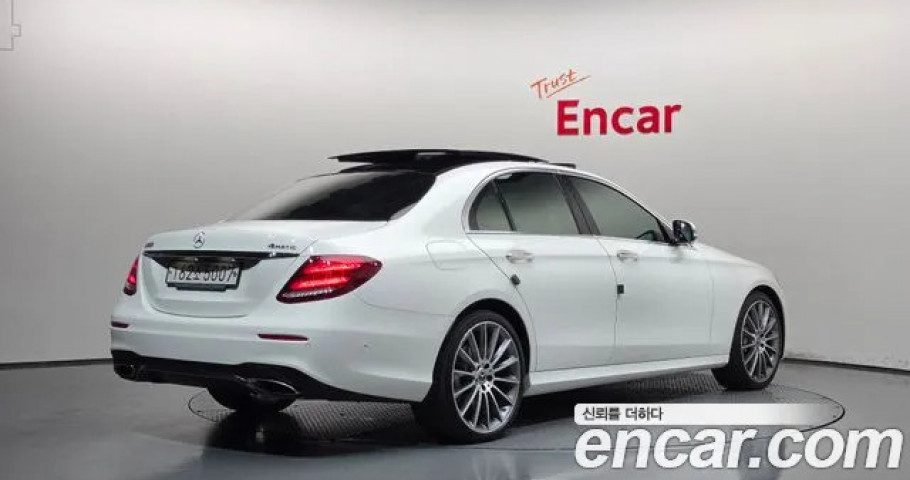 Mercedes-Benz E-Class 