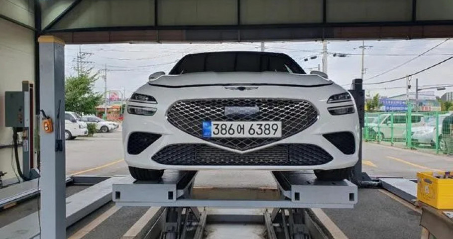 Genesis G70 