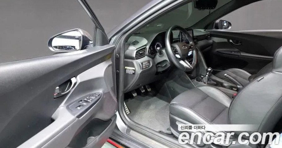 Hyundai Veloster 