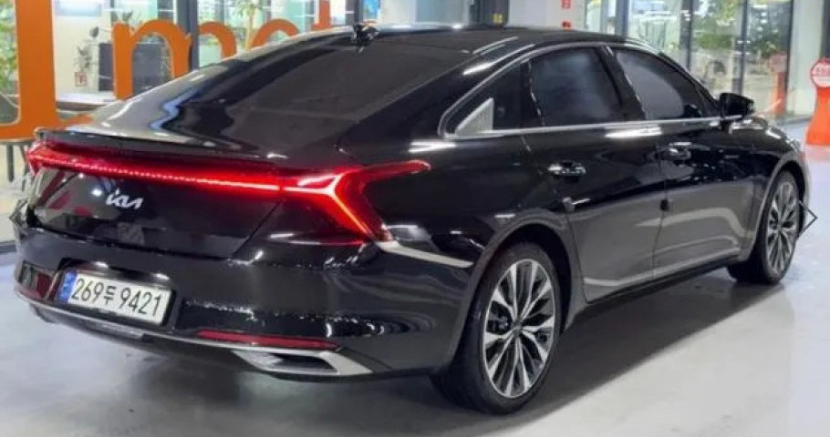 Kia K8 