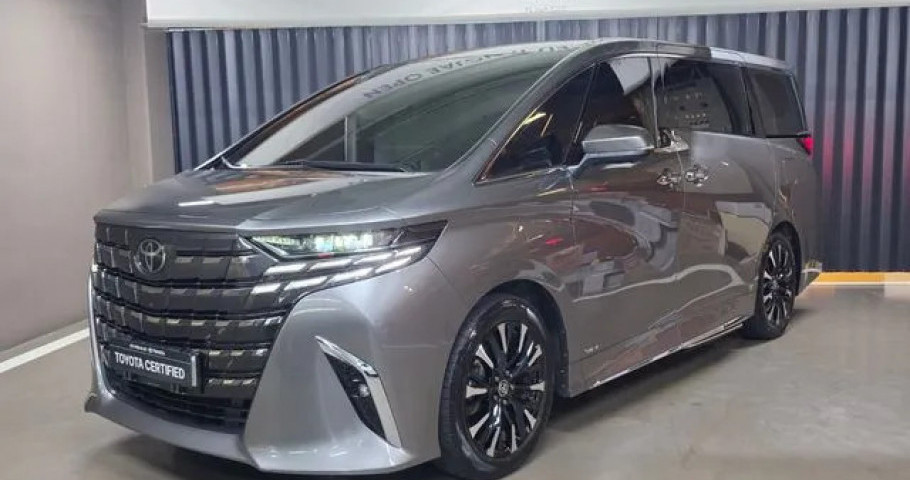 Toyota Alphard 