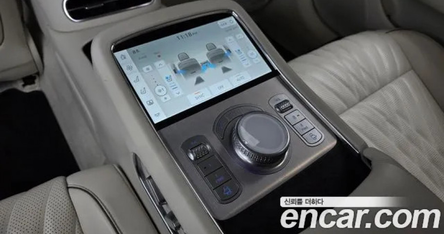 Genesis G90 