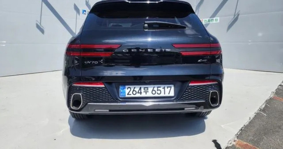 Genesis Gv70 