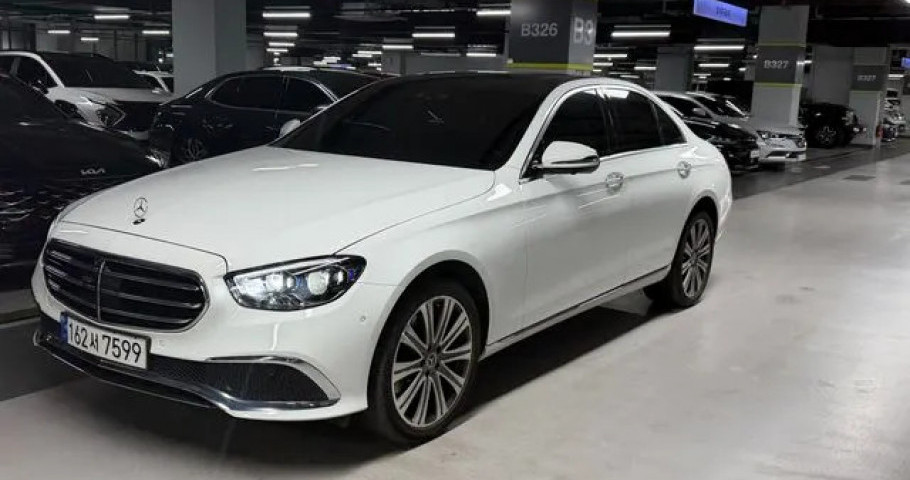 Mercedes-Benz E-Class 